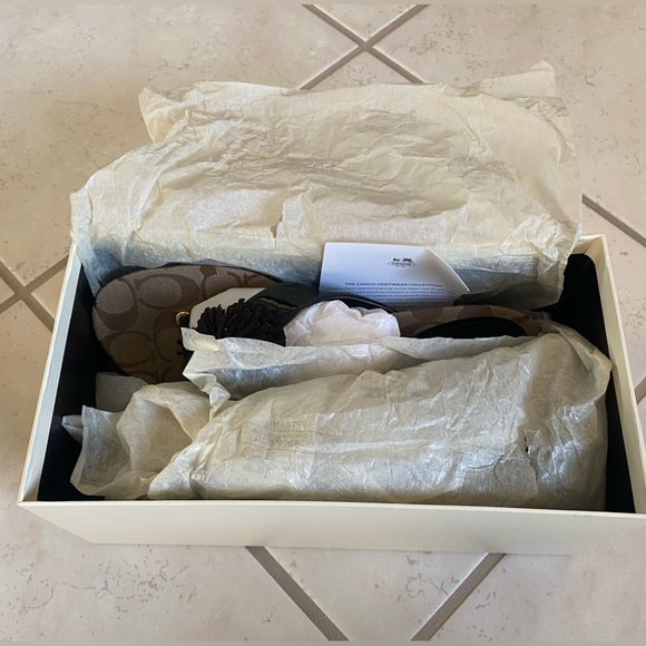 Coach Sandals - Picture 6 of 7